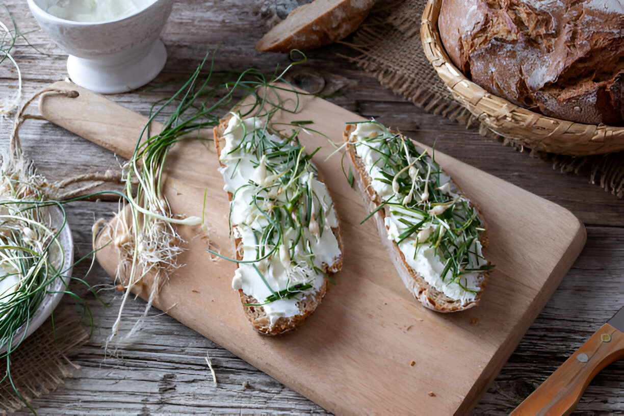 Gorgonzola-Walnut Bruschetta with Truffle Oil