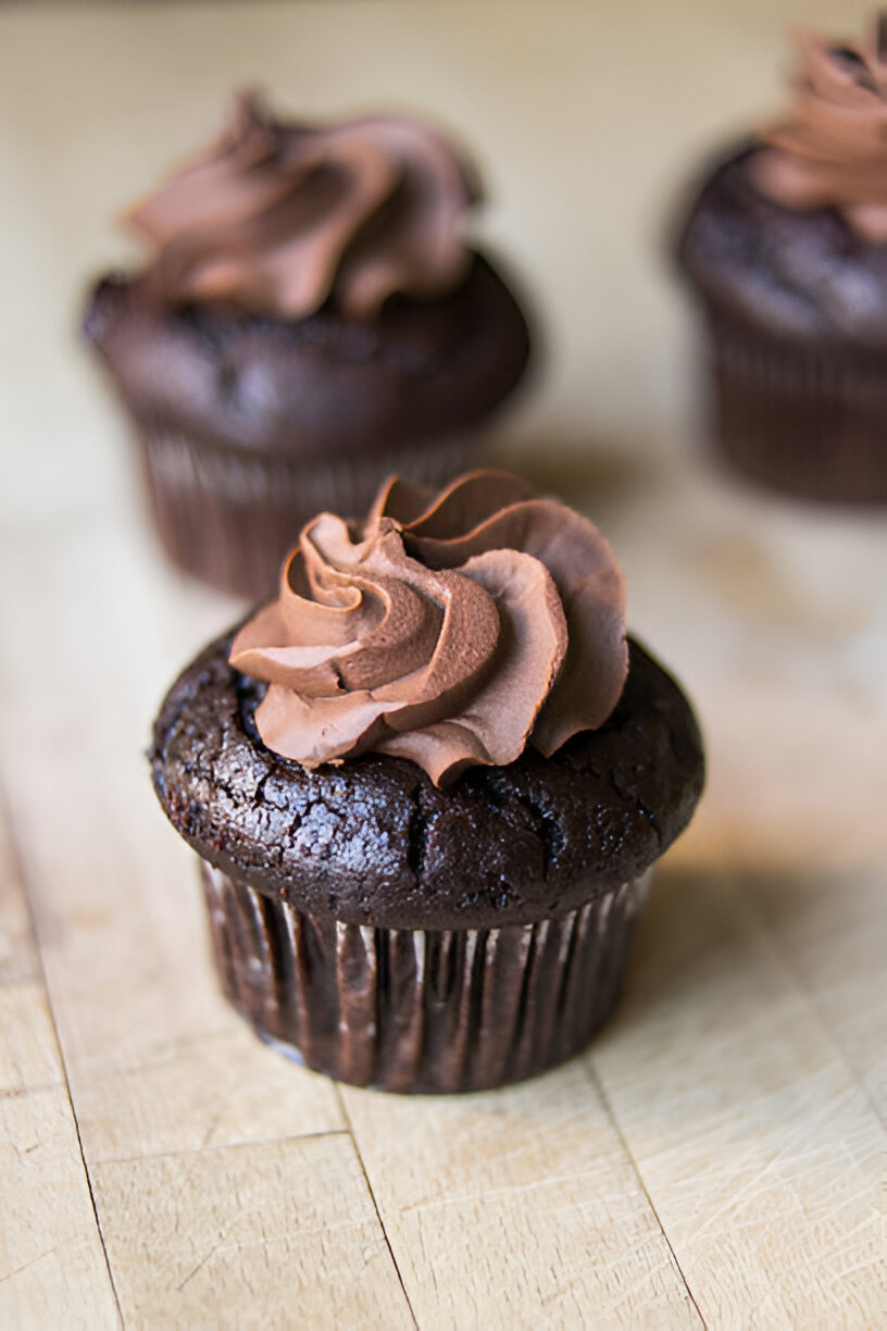 Homemade Hostess Cupcakes
